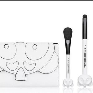 MAC NICOPANDA BRUSH SET.